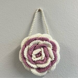 Elegant Floral Crochet Clutch